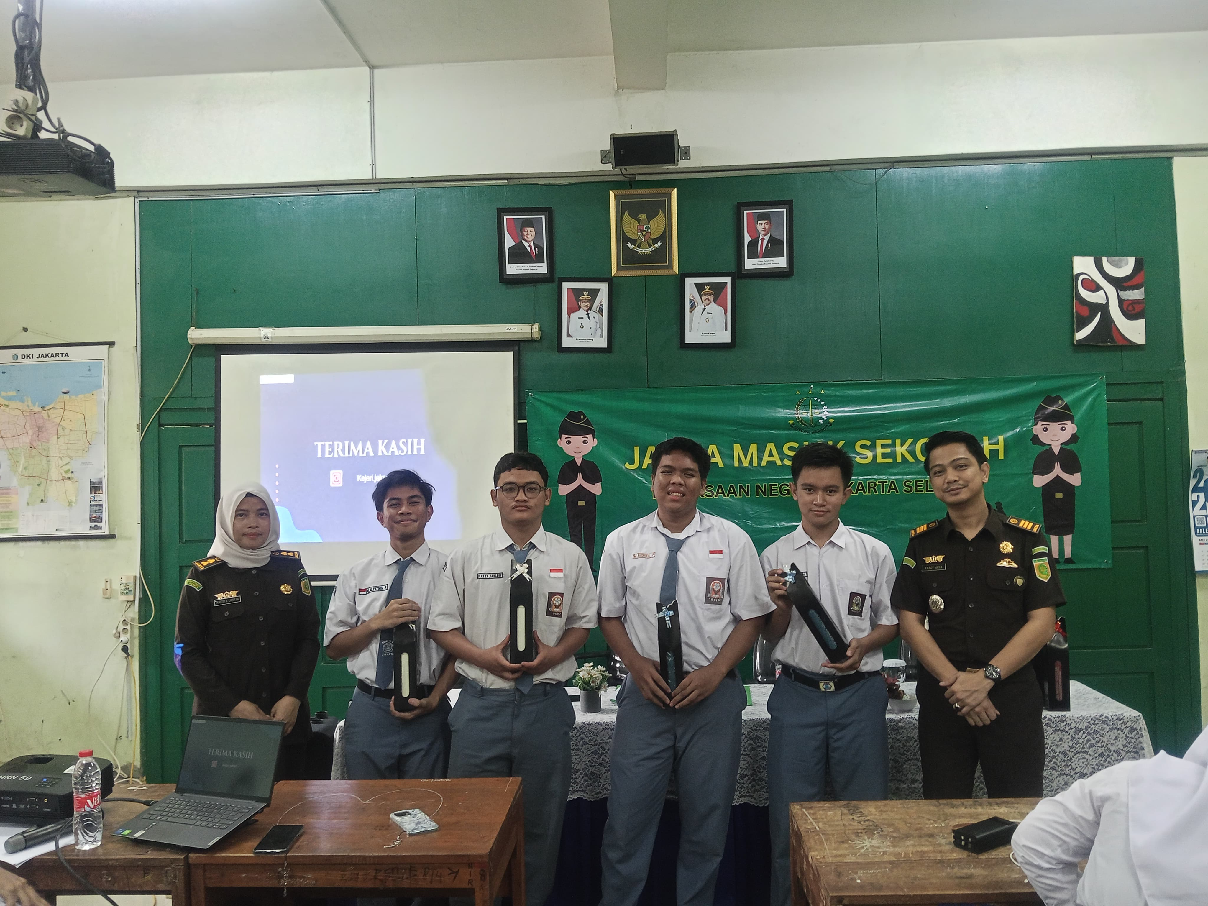 Gedung Sekolah SMA NEGERI 8 PASURUAN